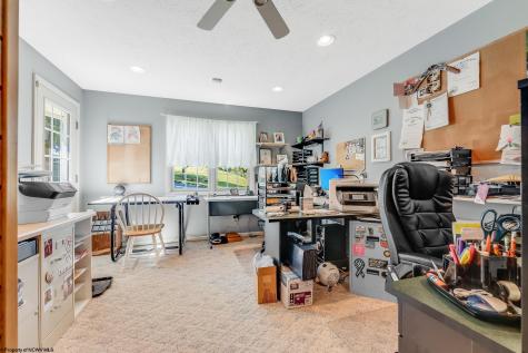 203 Foothills Lane Morgantown WV 26508