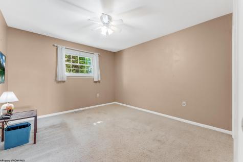 203 Foothills Lane Morgantown WV 26508