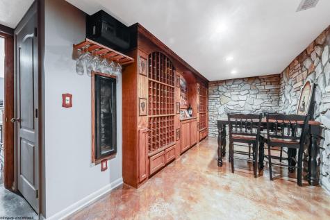 203 Foothills Lane Morgantown WV 26508