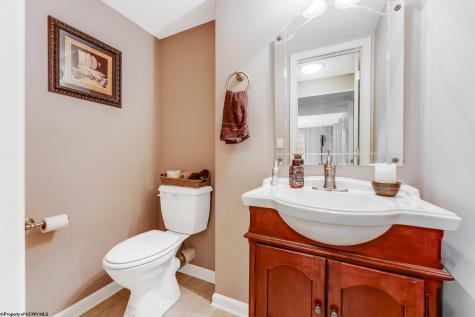 203 Foothills Lane Morgantown WV 26508