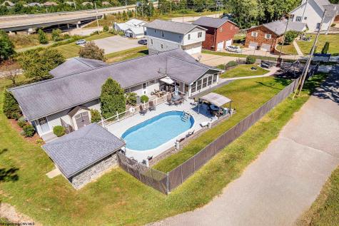 203 Foothills Lane Morgantown WV 26508