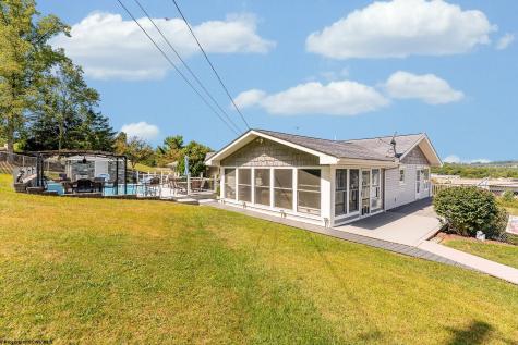 203 Foothills Lane Morgantown WV 26508