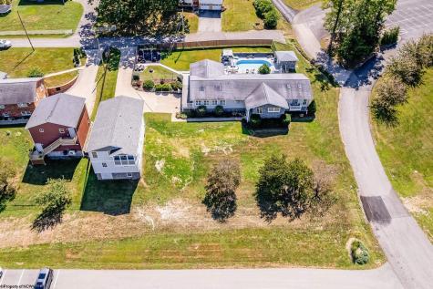 203 Foothills Lane Morgantown WV 26508