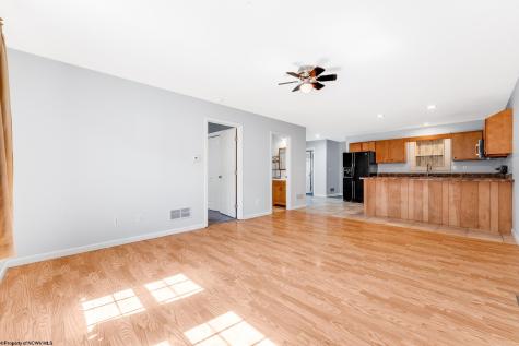 203 Foothills Lane Morgantown WV 26508