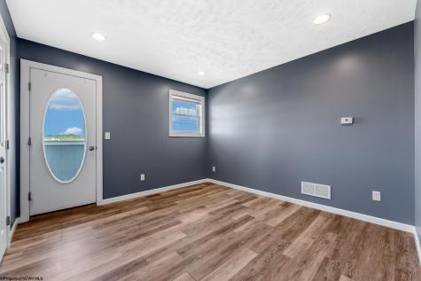 203 Foothills Lane Morgantown WV 26508