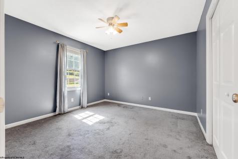 203 Foothills Lane Morgantown WV 26508