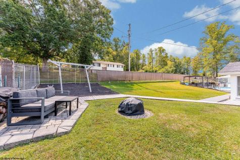 203 Foothills Lane Morgantown WV 26508