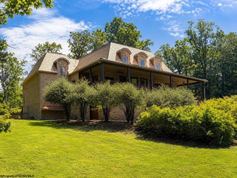 308 Diamond Cove Road Bridgeport WV 26330