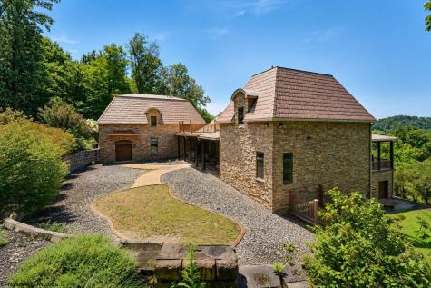 308 Diamond Cove Road Bridgeport WV 26330