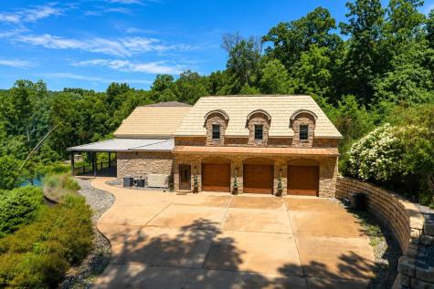 308 Diamond Cove Road Bridgeport WV 26330