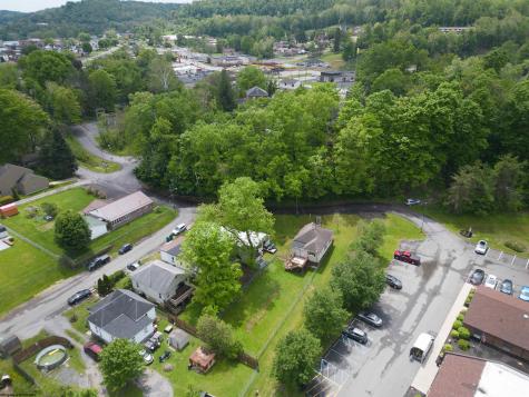 188 Parkway Drive Clarksburg WV 26301