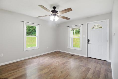 188 Parkway Drive Clarksburg WV 26301