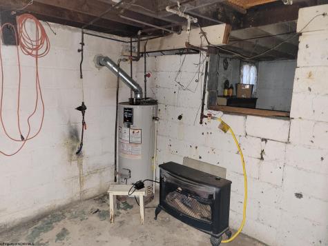 2040 Monumental Road Rivesville WV 26588