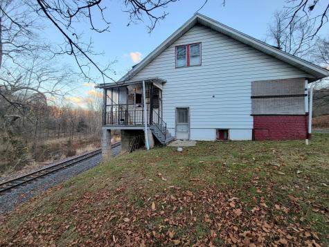 2040 Monumental Road Rivesville WV 26588