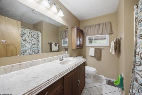 7 Coolview Lane Bridgeport WV 26330