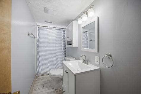 7 Coolview Lane Bridgeport WV 26330