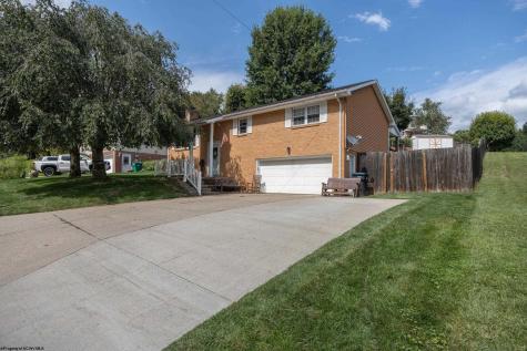 7 Coolview Lane Bridgeport WV 26330