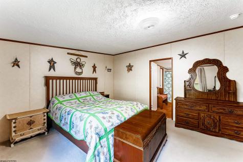 768 Nicholson Loop Road Morgantown WV 26508