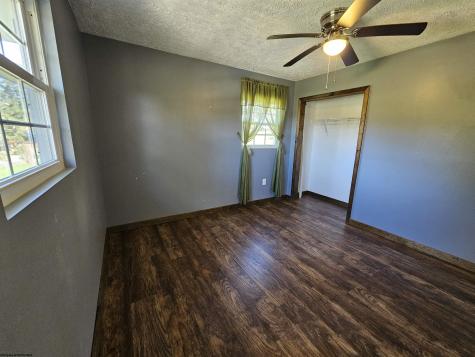 185 Powell Road Fairmont WV 26554