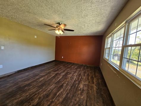185 Powell Road Fairmont WV 26554