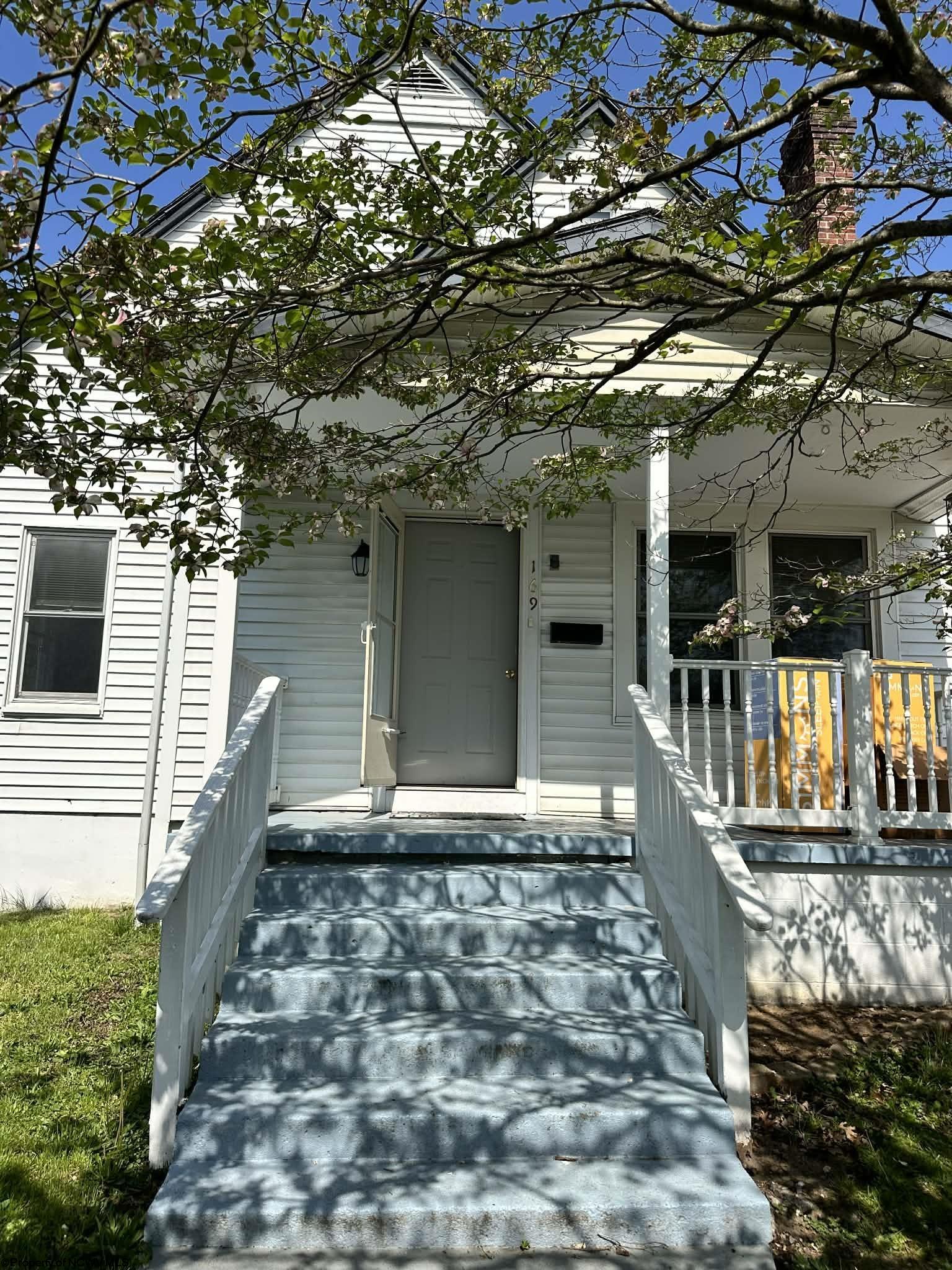 169 Fayette Street Buckhannon WV 26201