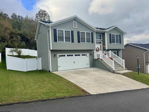 249 Woodbury Drive Fairmont WV 26554