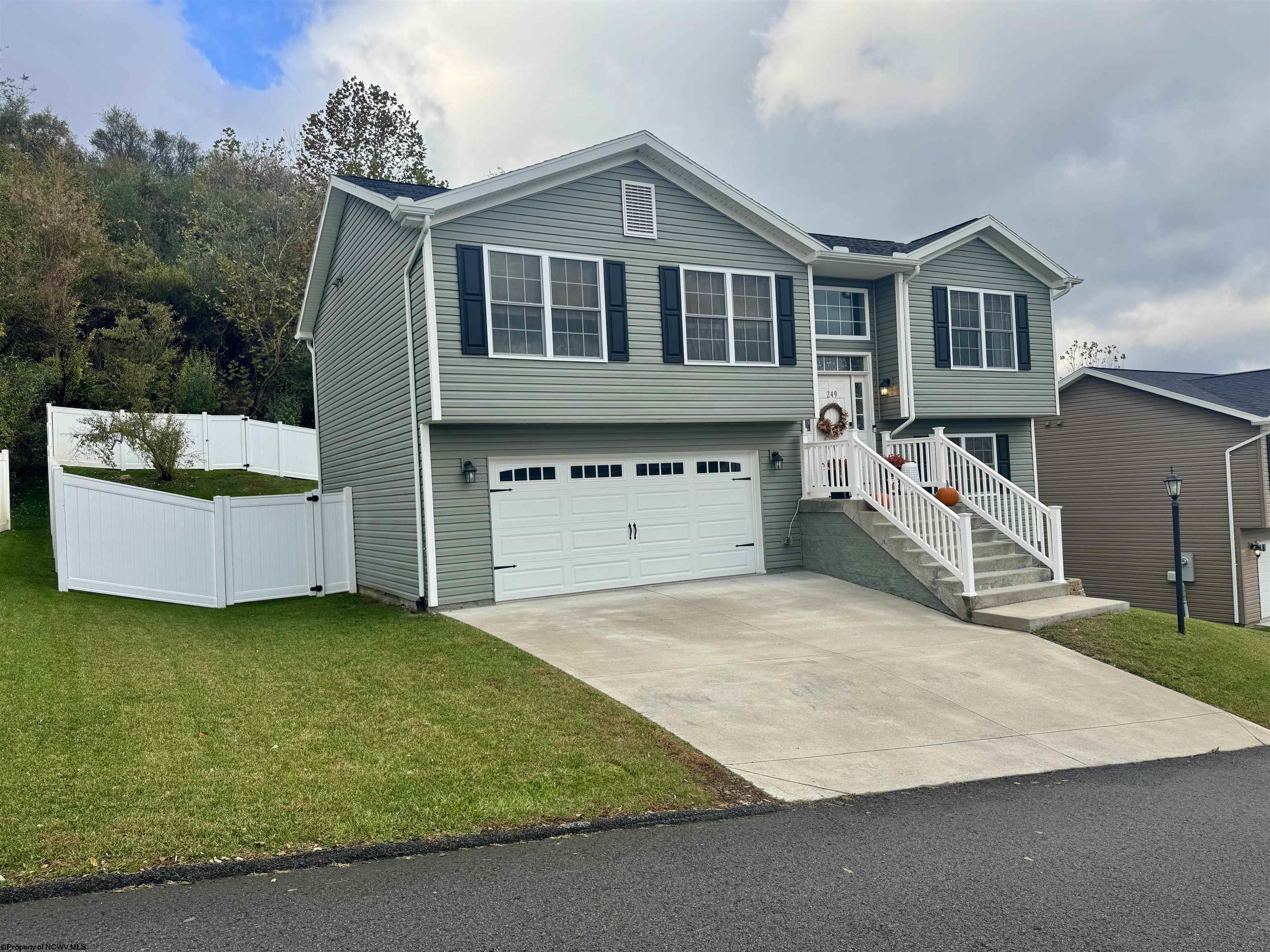 249 Woodbury Drive Fairmont WV 26554