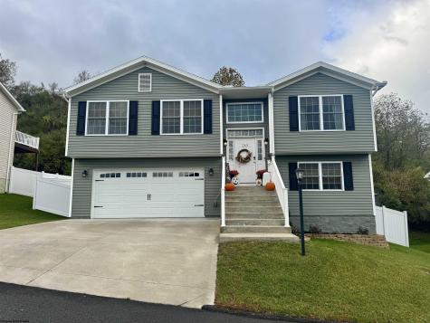 249 Woodbury Drive Fairmont WV 26554