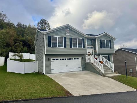 249 Woodbury Drive Fairmont WV 26554