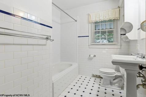 218 Gordon Street Bridgeport WV 26330-0000