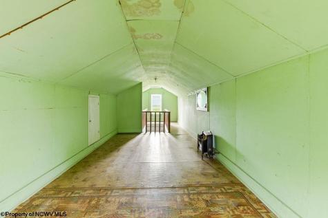 218 Gordon Street Bridgeport WV 26330-0000