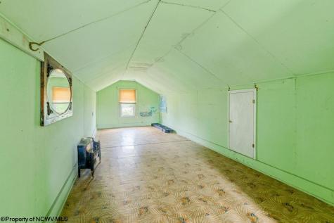 218 Gordon Street Bridgeport WV 26330-0000