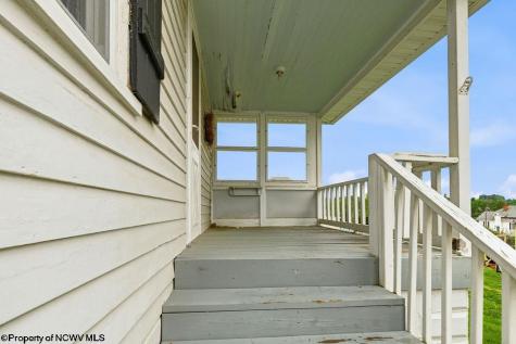218 Gordon Street Bridgeport WV 26330-0000