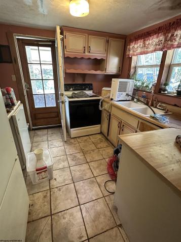 130 Otter Lane Gassaway WV 26624