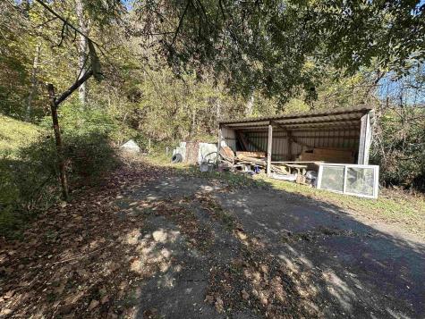 130 Otter Lane Gassaway WV 26624