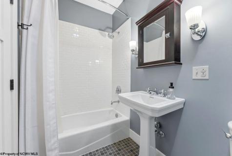 895 Fairfax Drive Morgantown WV 26505