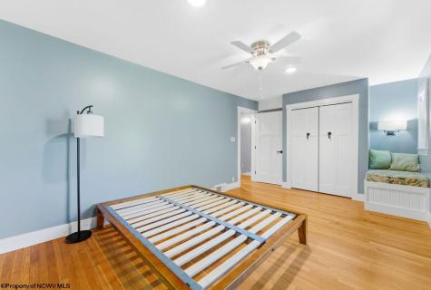895 Fairfax Drive Morgantown WV 26505
