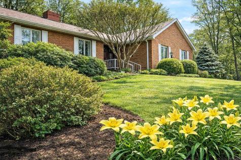 959 Southpoint Circle Morgantown WV 26505