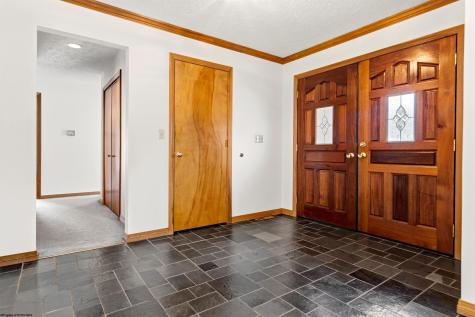 959 Southpoint Circle Morgantown WV 26505