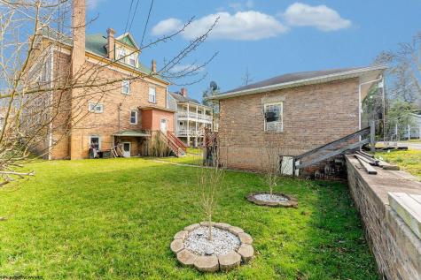 709 Benoni Avenue Fairmont WV 26554