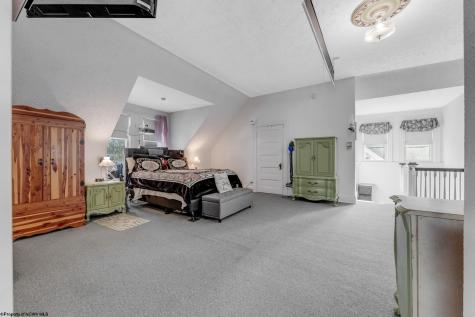 709 Benoni Avenue Fairmont WV 26554