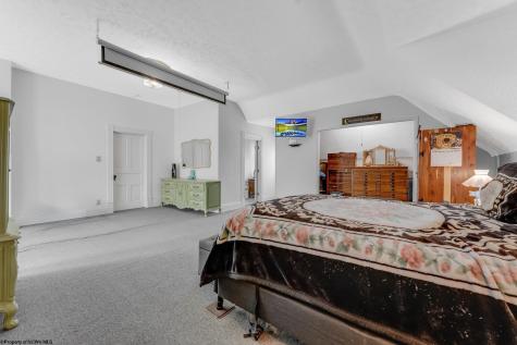 709 Benoni Avenue Fairmont WV 26554