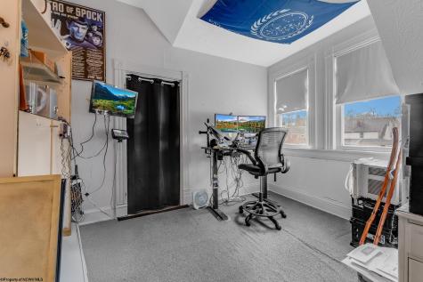 709 Benoni Avenue Fairmont WV 26554