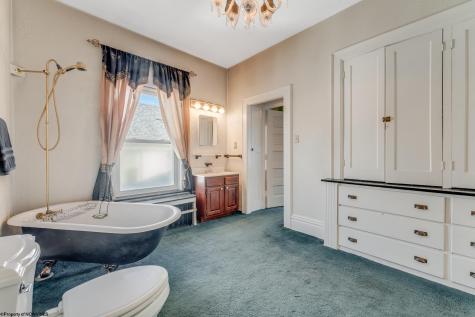 709 Benoni Avenue Fairmont WV 26554