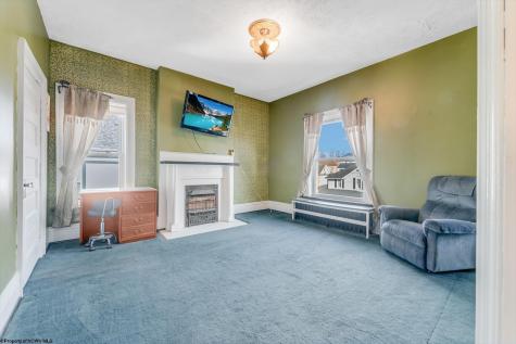 709 Benoni Avenue Fairmont WV 26554