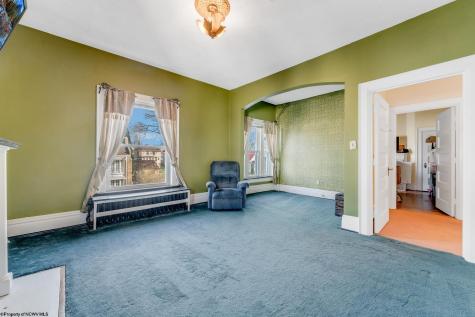 709 Benoni Avenue Fairmont WV 26554