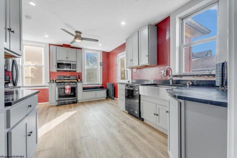 709 Benoni Avenue Fairmont WV 26554