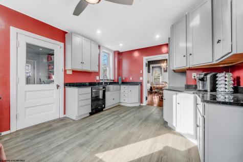 709 Benoni Avenue Fairmont WV 26554