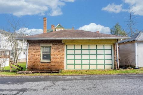 709 Benoni Avenue Fairmont WV 26554
