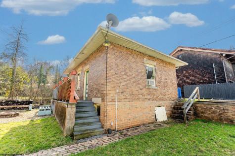 709 Benoni Avenue Fairmont WV 26554